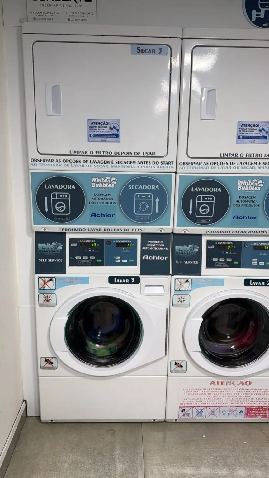 Máquinas Speed Queen da White Bubbles na unidade Cidade Satélite